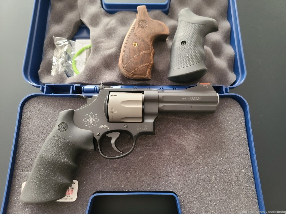 Smith & Wesson 329PD 44 Magnum w/3 Grips-img-0