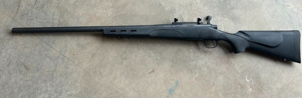 Remington 700 BDL 22-250 like new condition-img-0