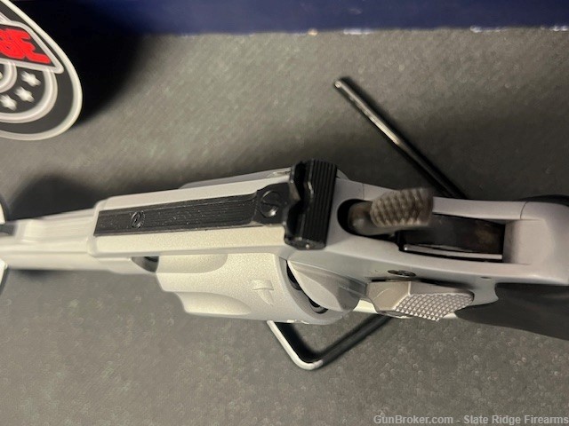 Smith & Wesson Model 317 Kit Gun .22lr New In Box-img-1