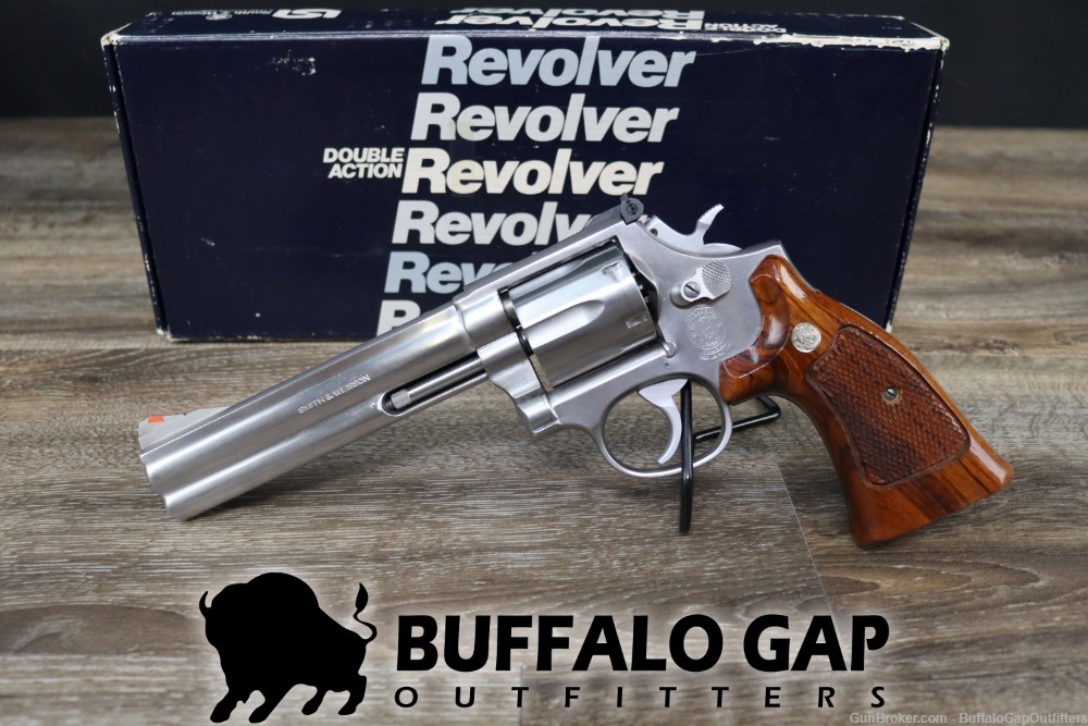 Smith & Wesson 686 .357 mag Revolver w/ Original Box-img-0