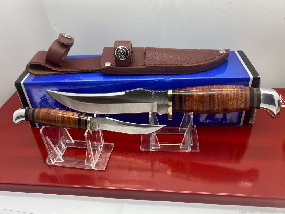 RARE NIB Colt Leather Handle Twin Hunting Knife set CT295-CT296 (CT426) NOS-img-0