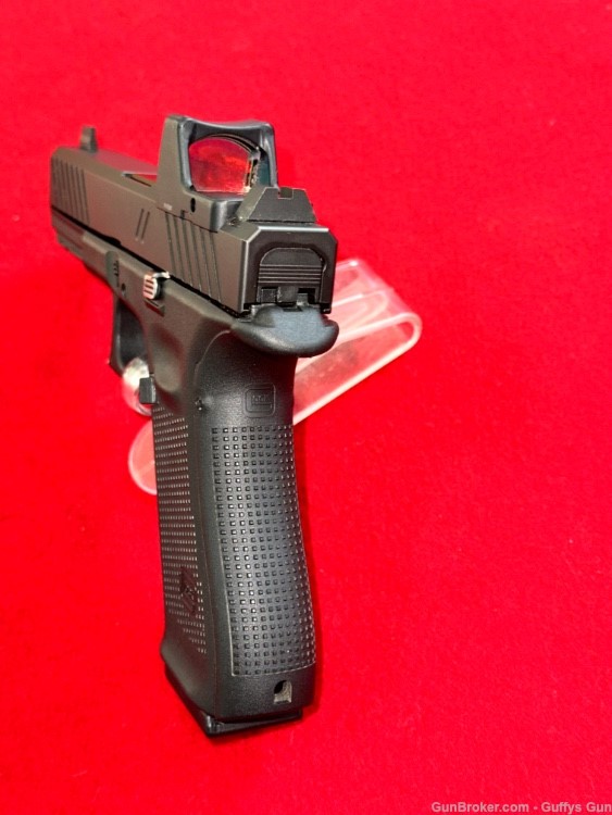 Glock G17 Gen 5 9MM W/ RMR *PENNY AUCTION*-img-1