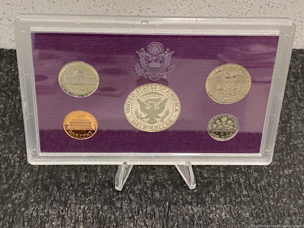 Beautiful 1990 United States Mint Proof Set-img-1