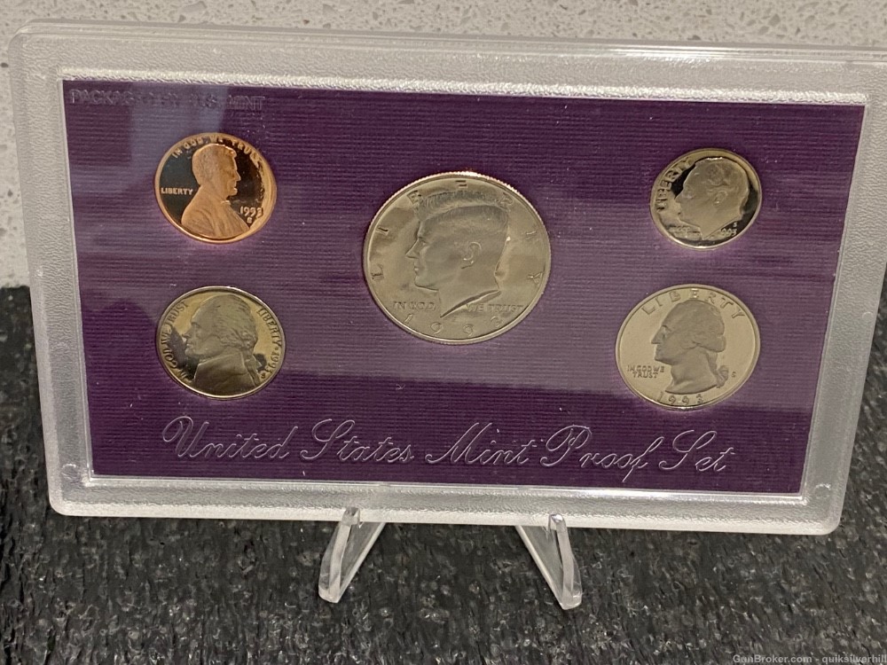 Beautiful 1993 United States Mint Proof Set with COA-img-2