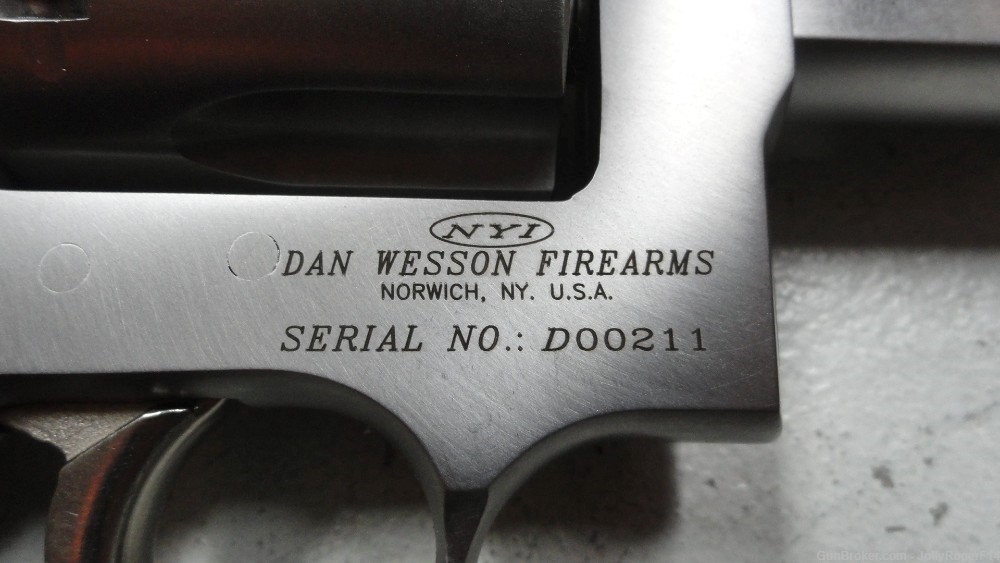 Dan Wesson Pistol Pack II 357 First Issue w/4 MATCHING Barrel/Original Case-img-3