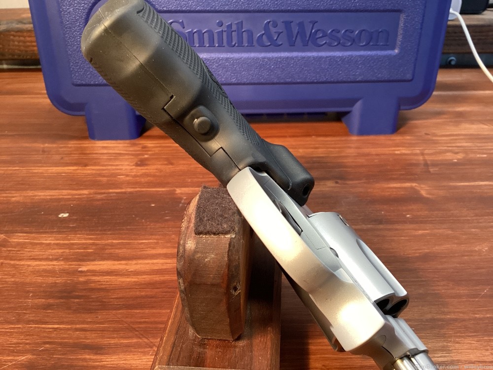 Smith and Wesson 637-2 .38 Spl 2” w/ Case and Laser Grip-img-14