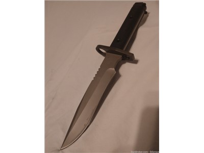 Colt Brand Bayonet Knife , Mint, sharp & fits M4 , M16 590, very rare 