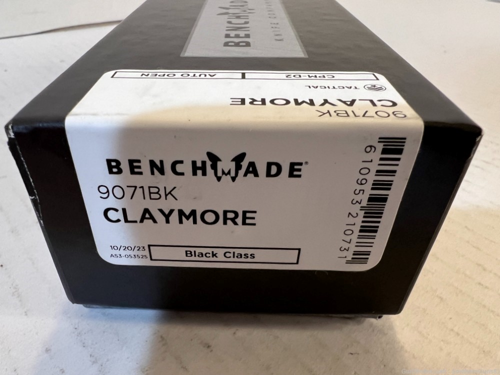 Benchmade 9071BK Claymore AUTO Tanto Plain Blade, Black Grivory Handles #7-img-4