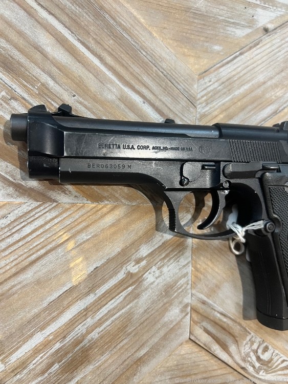 Beretta 96 .40 Cal NO RESERVE-img-3