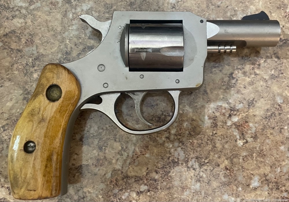 H&R R73 .32H&R Magnum Revolver Nickel Finish .01 Penny Start NO Reserve-img-1