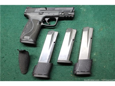 Smith and Wesson m&p 45 compact 2.0 .45 acp w/ 4 magazines 