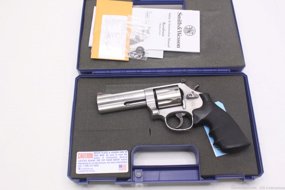 Smith & Wesson 686 .357 Mag w/ case-img-1