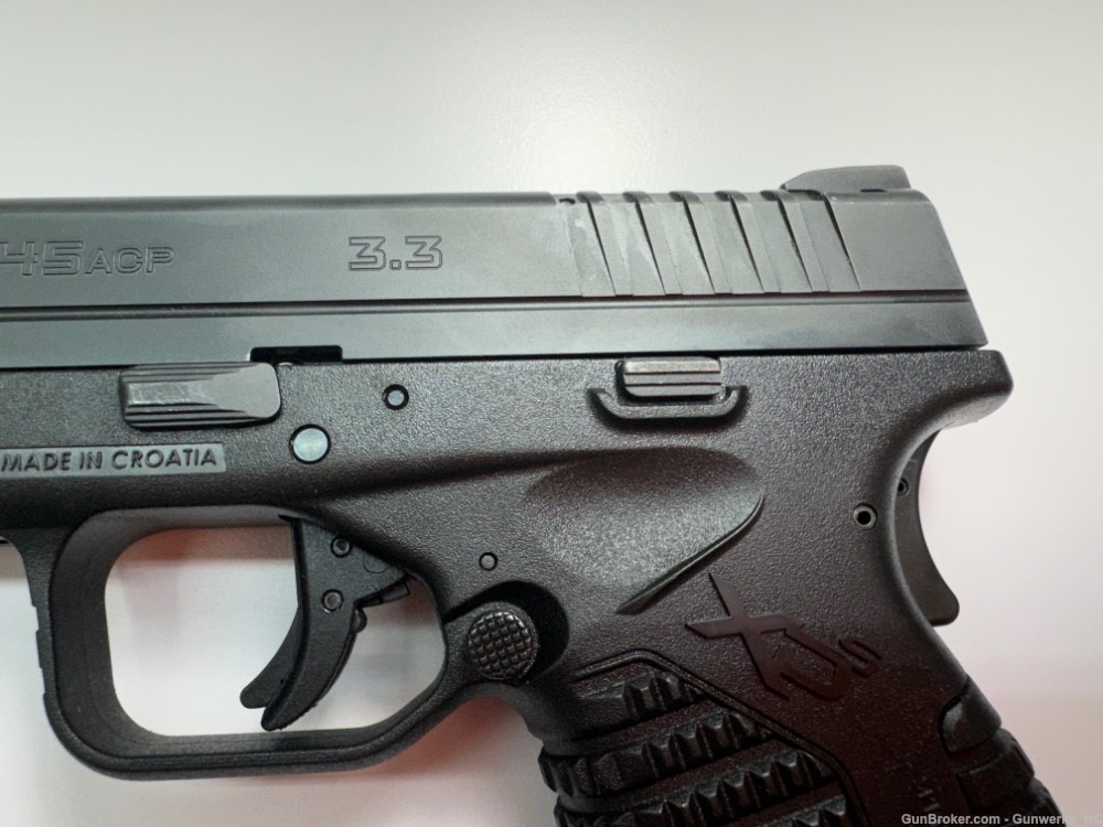 Springfield Armory XDS-45 Pistol with 3.3" barrel in Case - Nearly New!-img-10