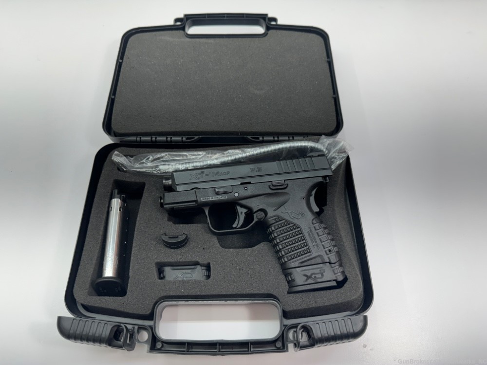 Springfield Armory XDS-45 Pistol with 3.3" barrel in Case - Nearly New!-img-0