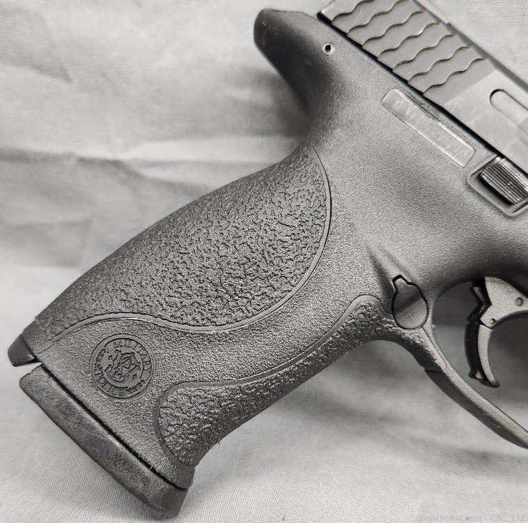 Smith & Wesson M&P40 pistol .40 S&W Brinks 150th anniversary marked-img-2