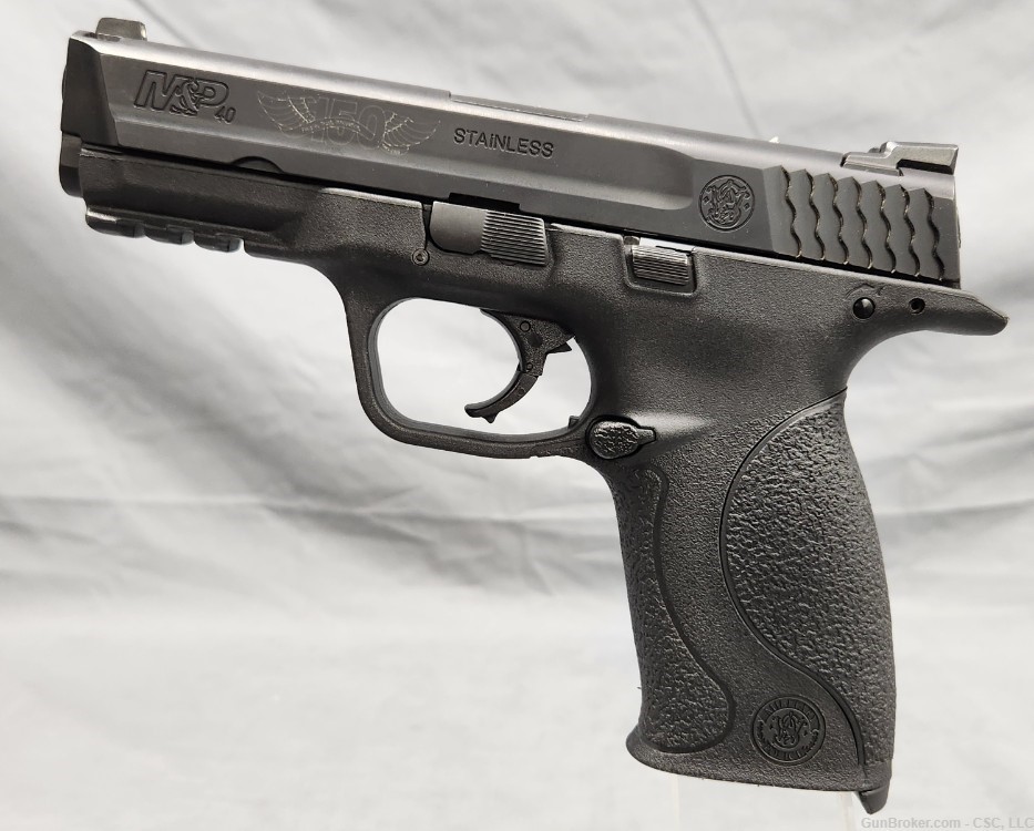 Smith & Wesson M&P40 pistol .40 S&W Brinks 150th anniversary marked-img-11