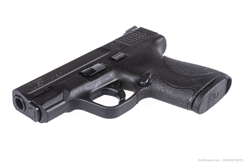 Smith &Wesson M&P Shield .40 3.1" LIKE NEW with NIGHT SIGHTS-img-2