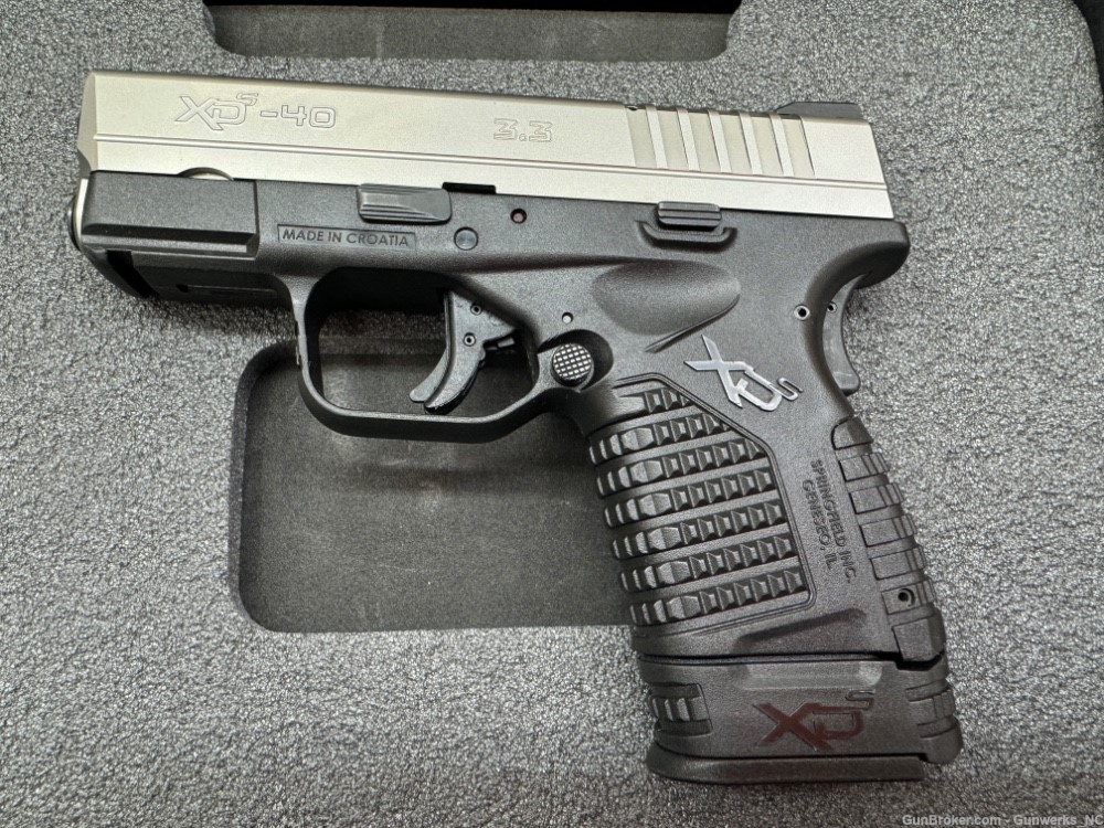 Springfield XDs-.40 S&W Semi-Auto Pistol - Comes with 5 magazines!!-img-1
