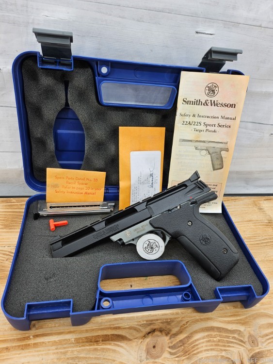 very nice target 22lr smith & wesson 22a-1 5.5" 2 mags 107412-img-0