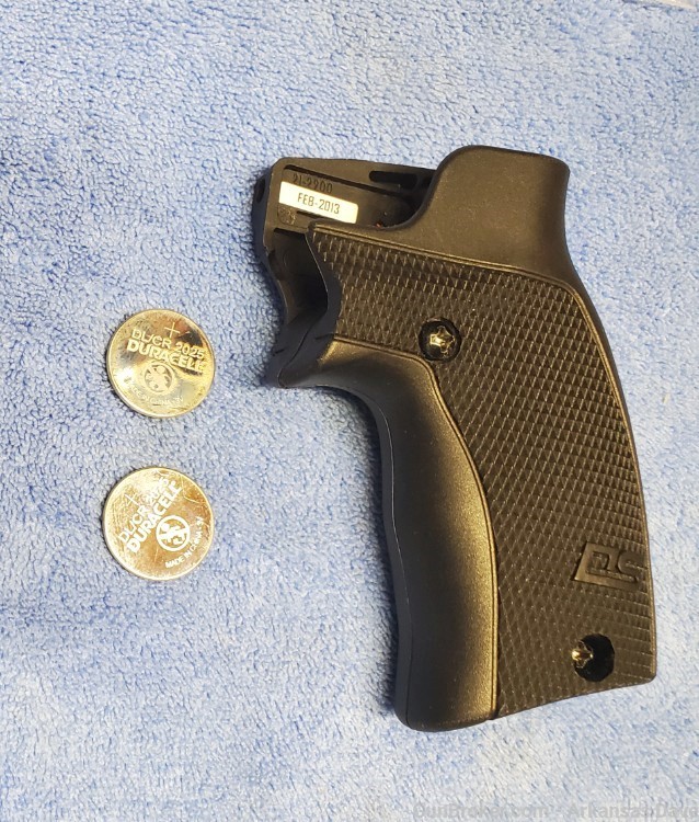 Crimson Trace DS-124 Laser Grips, fits S&W  J Frame & small Taurus revolver-img-6
