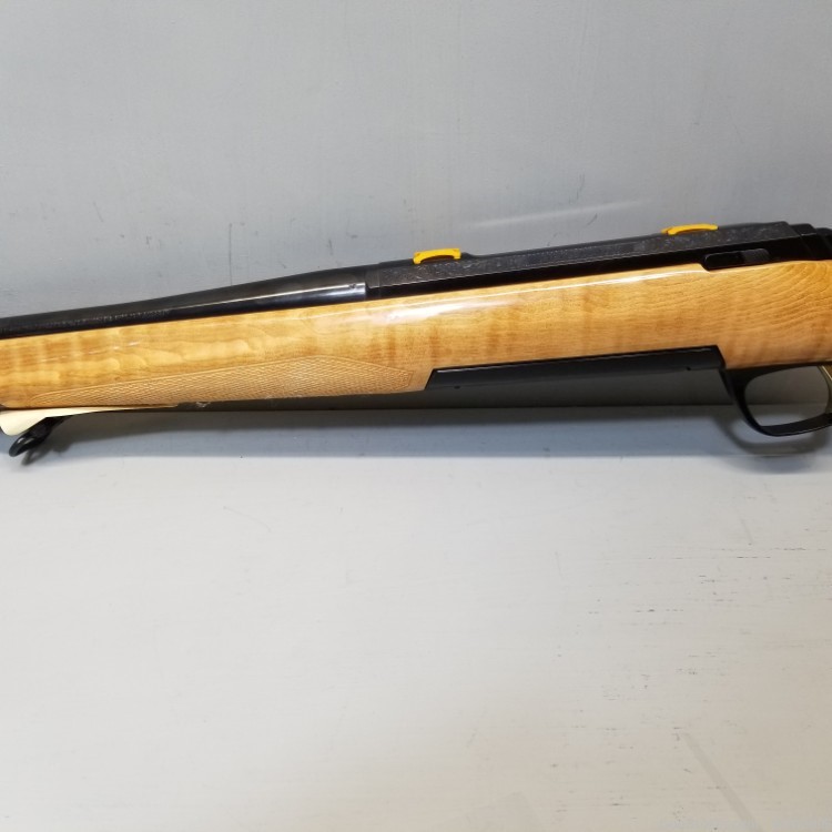 Browning X-Bolt Medallion .270 Win 22" 4rnd Maple Like New!-img-1