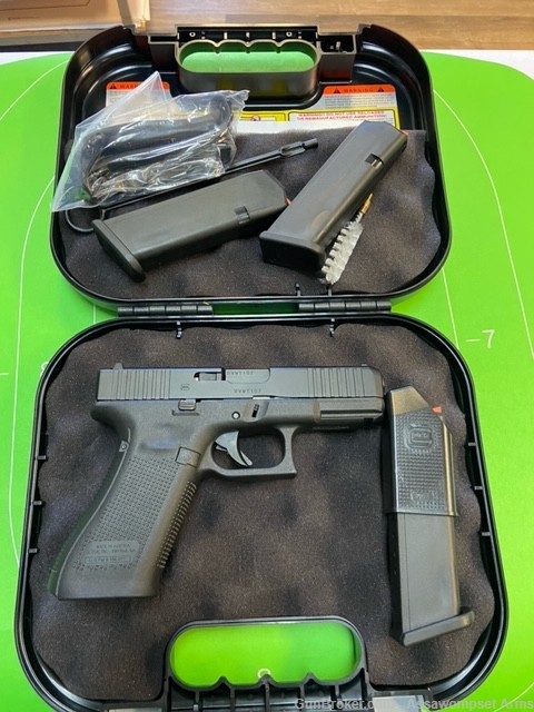 Glock 45 Gen 4 9 mm mint condition 3 mags-img-0