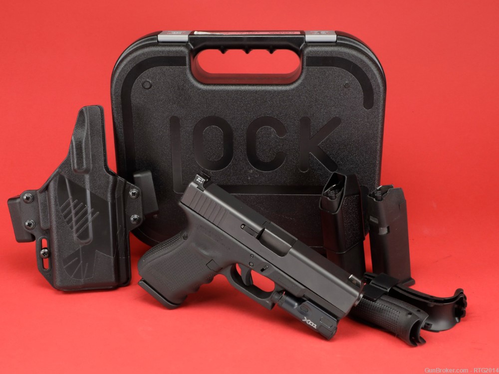 Glock 19 Gen4 Carry Package: Surefire XC1 Trijicon/XS Night Sights Holster-img-0