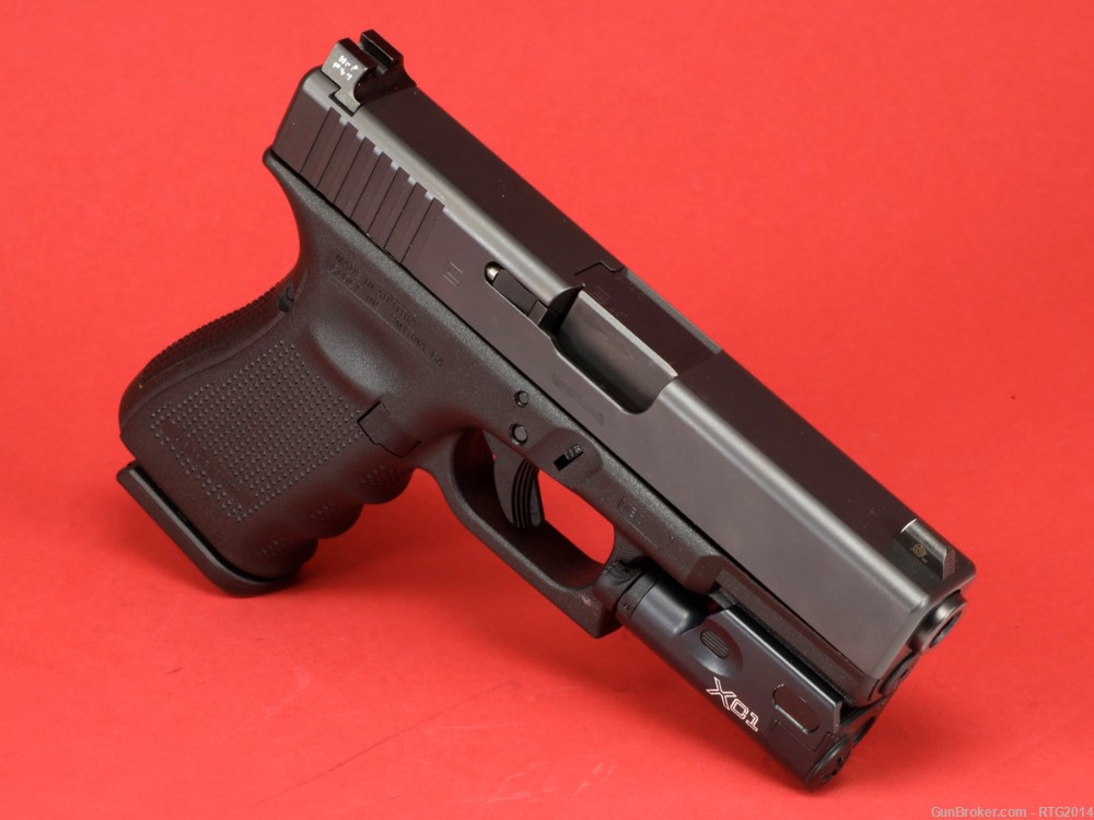 Glock 19 Gen4 Carry Package: Surefire XC1 Trijicon/XS Night Sights Holster-img-1