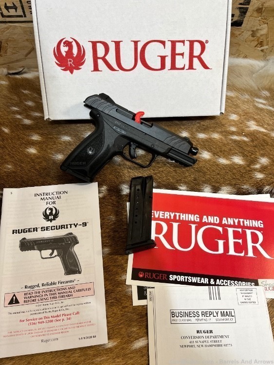 Ruger Security 9 9mm pistol like new in box with 15 rnd mag -img-0