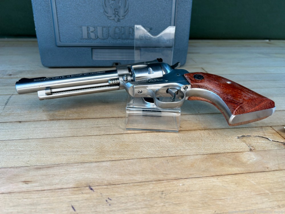 Ruger New Model Single Six Revolver Used .22LR/MAG 5.5" Brl Single Action -img-18