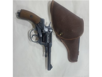 Nagant revolver. Russian ww2