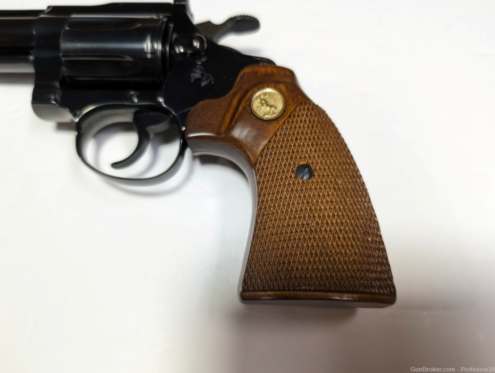 1981 Colt Diamondback 6 inch Blue 22LR-img-15