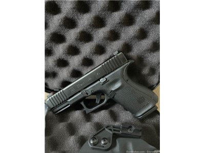 0.01 START LNIB Glock 23 Gen 5 w/ AmeriGlo Night Sights & Holster