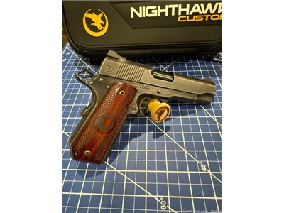 Nighthawk Custom Talon 10mm Commander