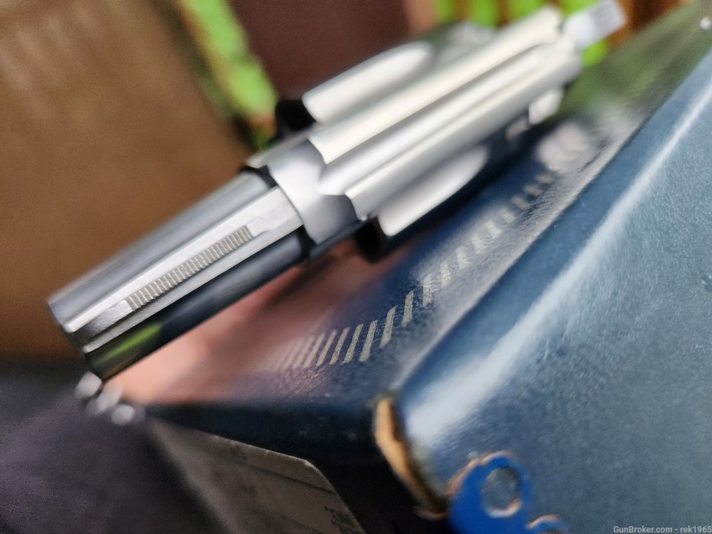 Smith & Wesson Model 60-img-11