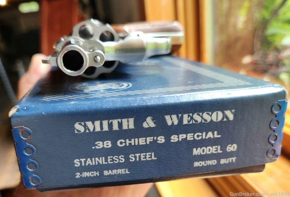 Smith & Wesson Model 60-img-19