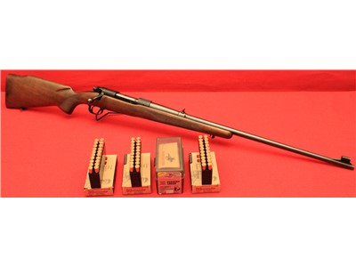 Winchester Model 70 .220 Swift 26"-barrel bolt action rifle (1957) w/ammo