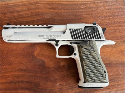 Magnum Research Desert Eagle Mark XIX .50 AE Pistol, Black Ox w/ White Dist