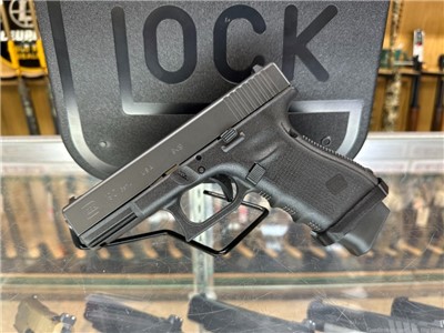 Glock 19C Gen 4 9mm Compensated W/ 4 Mags & Extras