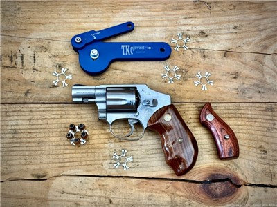 PENNY START: Smith & Wesson 940 9mm DAO Revolver w/ Box & Extras