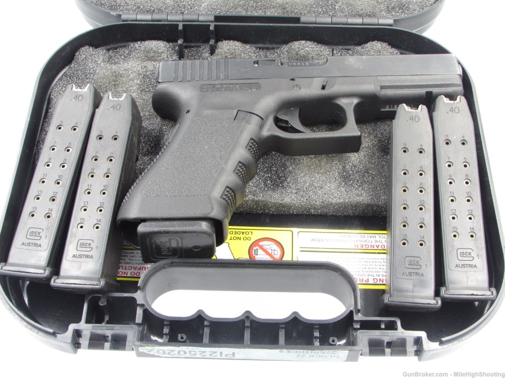Police Trade-In: Glock G22 Gen3 4.5" .40 S&W with Trijicon Night sights-img-23