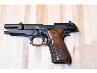 Beretta 92FS Ducks Unlimited Wood Grip 9mm