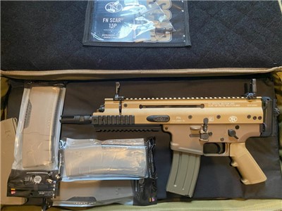 SCAR 15P Unfired with magpul sights and 5 spare magazines