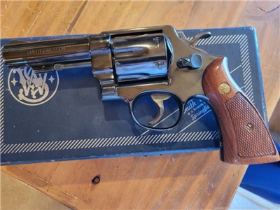 Smith & Wesson S&W Model 58 41 Magnum 6 shot Revolver.  Exquisite!!