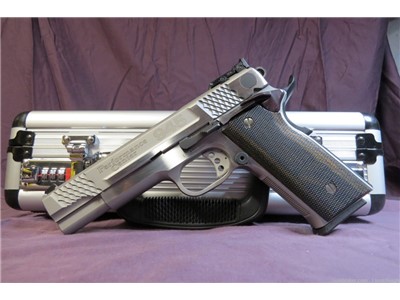 Model 945 Lew Horton Special Performance Center .45 Match Pistol 170104