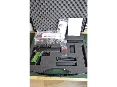 CZ-usa TS 2 Racing Green 9mm w/ Optic mount Romeo 3 max Red dot & orig box