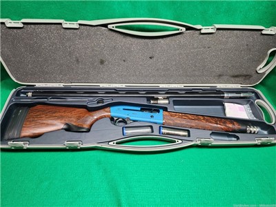 Beautiful Beretta a400 XCEL sporting blue 12ga semi auto shotgun