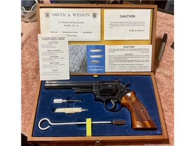 29-2 6 1/2  Smith & Wesson S&W 44 magnum wood box papers 1 owner 1979 mfg