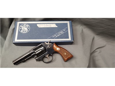 Smith and Wesson S&W 10-6 38 Special with box Excellent Cond NO RESERVE !!