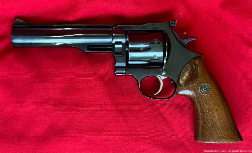 early Dan Wesson 44 magnum - Ported-img-3
